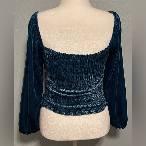 Anthropologie Women's Blue Velvet Smocked Puff Sleeve Blouse Cropped Fairy XS - Picture 5 of 10